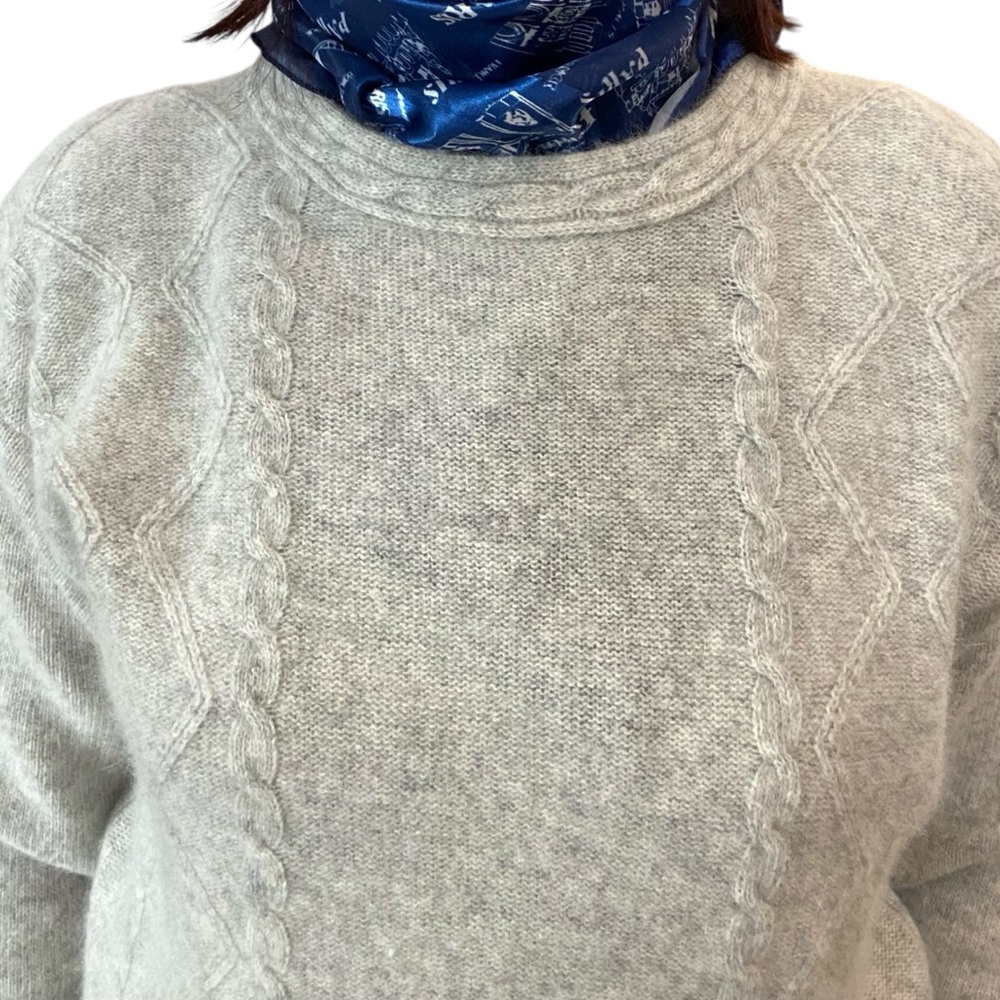 Vintage lambswool angora sweater mint condition cable knit around neck & front